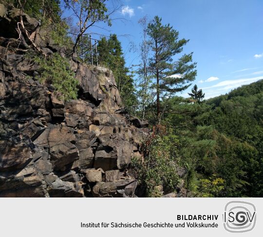 Der Aussichtspunkt Hoher Stein bei Böhrigen.