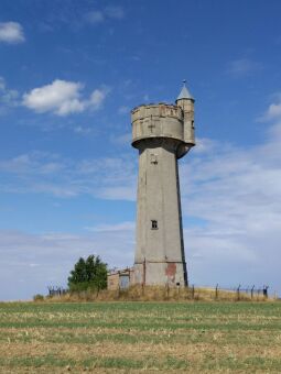 Bild: Der Wasserturm auf dem Wäschberg bei Oberschöna-Bräunsdorf.