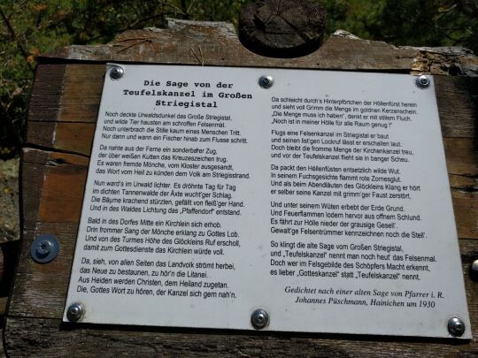 Der Aussichtspunkt Teufelskanzel an der Großen Striegis.