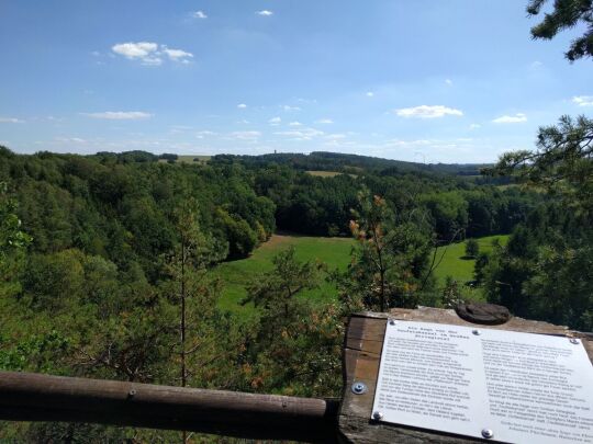 Der Aussichtspunkt Teufelskanzel an der Großen Striegis.