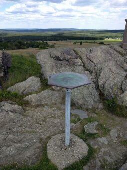 Die Orientierungsscheibe auf dem Hirtstein bei Marienberg-Satzung.