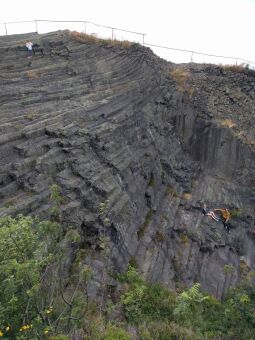 Der Basaltaufschluss auf dem Hirtstein bei Marienberg-Satzung.