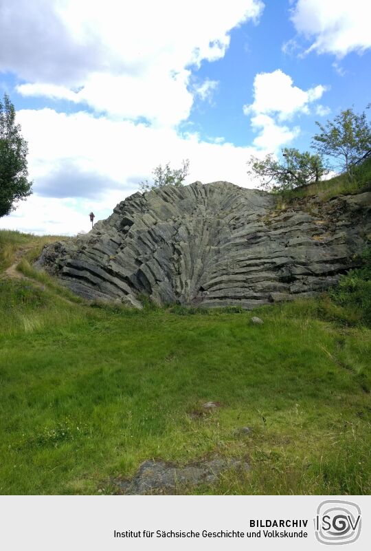 Der Basaltaufschluss auf dem Hirtstein bei Marienberg-Satzung.