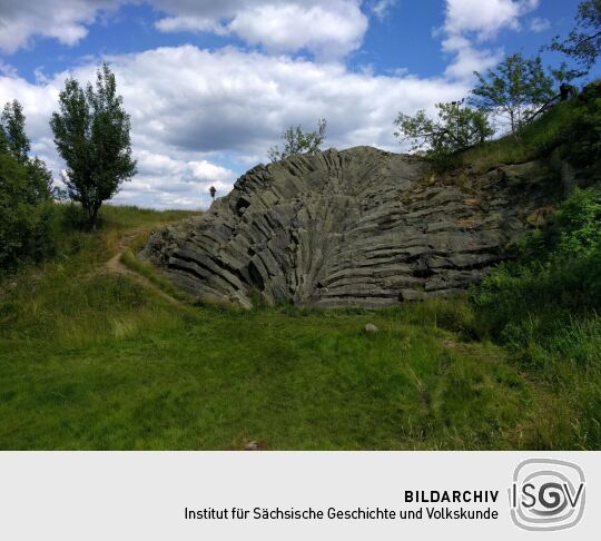 Der Basaltaufschluss auf dem Hirtstein bei Marienberg-Satzung.