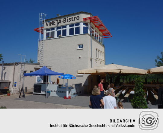 Das Vineta-Bistro im ehemaligen Dispatcherturm des Braunkohletagebaus.