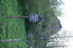 Infotafel am Aufstieg zum Großen Stein bei Spitzkunnersdorf.