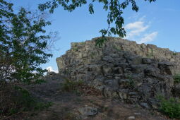 Der sogenannte Goethekopf, der Nebengipfel des Großen Steins bei Spitzkunnersdorf.