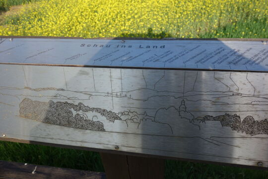 Infotafel am Aussichtspunkt Schau ins Land bei Spitzkunnersdorf.