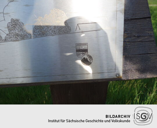 Infotafel am Aussichtspunkt Schau ins Land bei Spitzkunnersdorf.