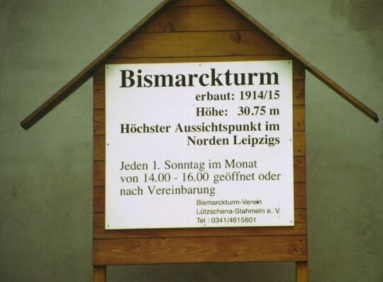 Infotafel am Bismarckturm in Lützschena-Stahmeln.