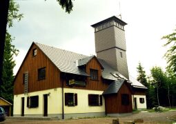 Bild: Der Aussichtsturm auf der Morgenleithe bei Lauter-Bernsbach.