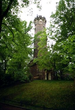 Der Fichteturm im Fichtepark in Dresden-Plauen.