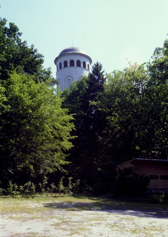 Der Wasser- und Aussichtsturm auf dem Taurastein im Burgstädt.