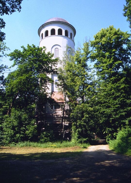 Der Wasser- und Aussichtsturm auf dem Taurastein im Burgstädt.