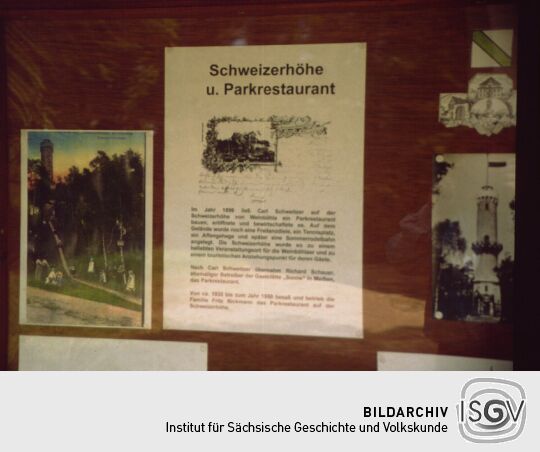 Infotafel am König-Albert-Turm auf der Schweizerhöhe in Weinböhla.