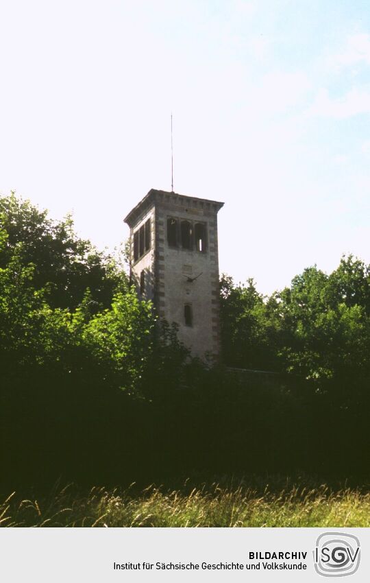 Der Turm von Otto’s Eck im Gutspark in Dippoldiswalde-Naundorf.