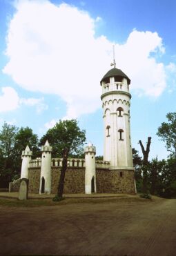 Die Bismarckwarte, heute Friedensturm, in Weinböhla.