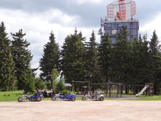 Funkmast auf dem Auersberg bei Eibenstock-Wildenthal im Erzgebirge.