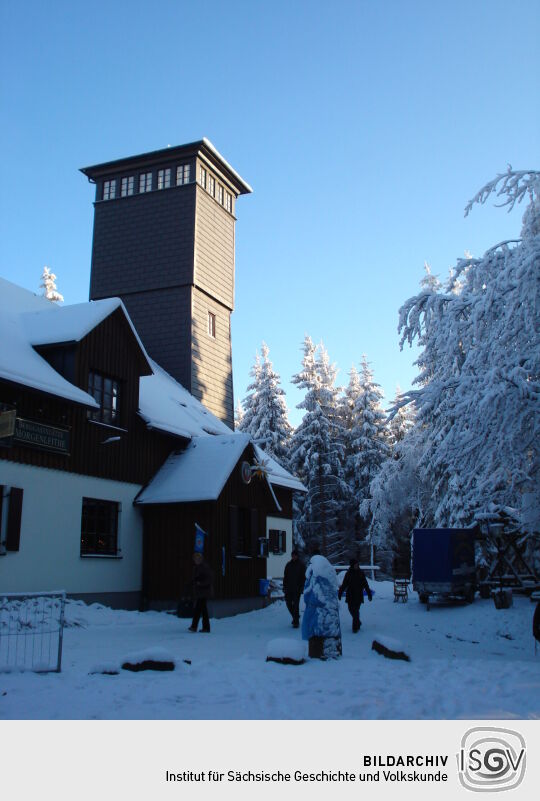 Der Aussichtsturm auf der Morgenleithe bei Lauter.