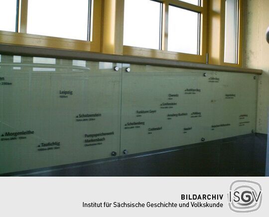 Die Beschreibung das Aussicht vom Turm des Fichtelberghauses.