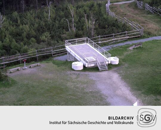 Eine Aussichtsplattform auf dem Hochbehälter auf dem Fichtelberg.