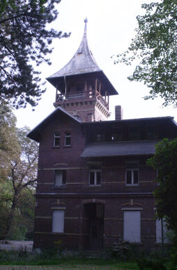 Die Gaststätte Schöne Aussicht in Reichenbach als Ruine.