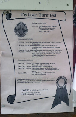 Infotafel zum Turmfest im Jahr 2000 am Perlaser Aussichtsturm auf der Wilhelmshöhe.