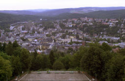 Blick vom Turm der Parkwarte auf die Stadt Aue.