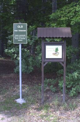 Informationstafel am Zugang zum Ottenstein in Schwarzenberg.
