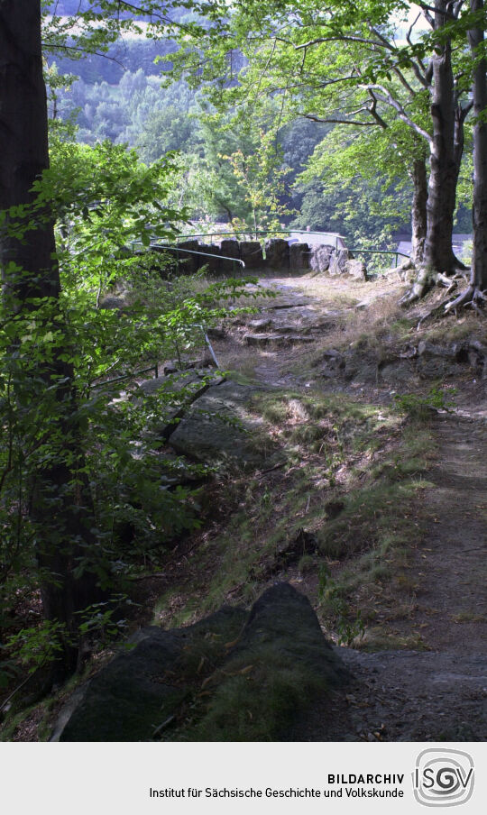 Aussichtsplattform auf dem Ottenstein in Schwarzenberg in Richtung Schloss.