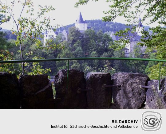 Ausblick zum Schloss vom Ottenstein in Schwarzenberg.