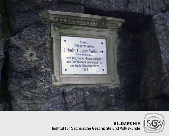 Gedenktafel für Friedrich August Weidauer auf dem Ottenstein, ehemaliger Bürgermeister der Stadt Schwarzenberg.