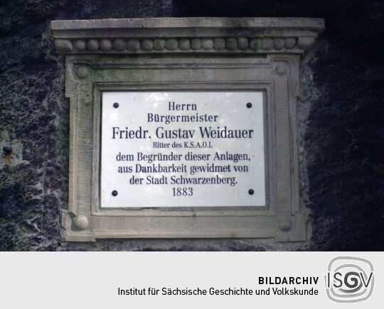 Gedenktafel für Friedrich August Weidauer auf dem Ottenstein, ehemaliger Bürgermeister der Stadt Schwarzenberg.