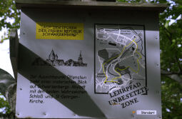 Infotafel zur Geschichte der Freien Republik Schwarzenberg auf dem Ottenstein in Schwarzenberg.