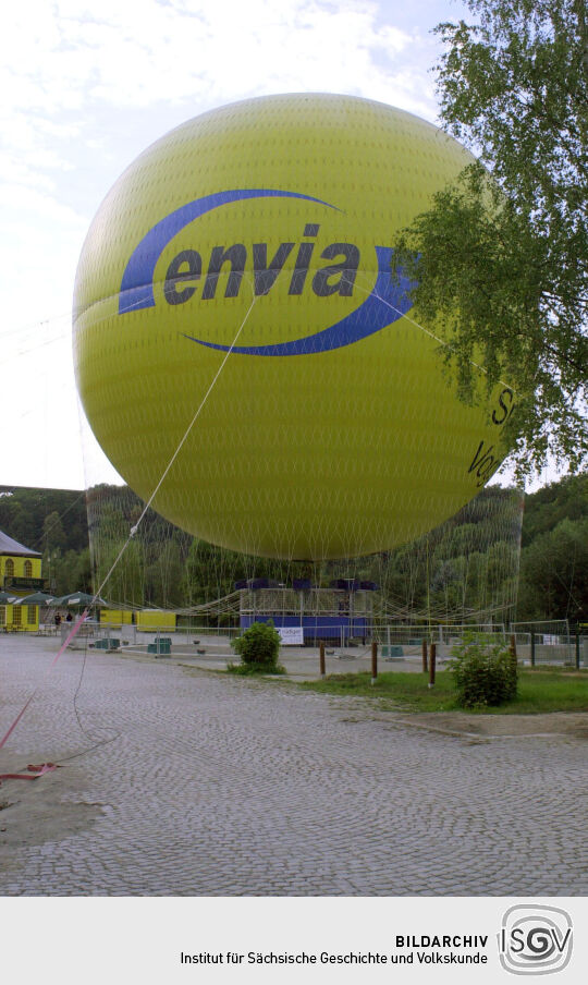 Der Vogtlandballon an der Göltzschtalbrücke bei Mylau.