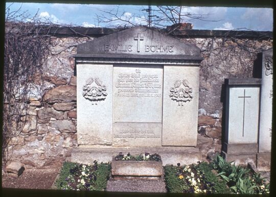 Grabstein auf dem Friedhof in Reinhardtsgrimma