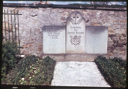 Grab auf dem Friedhof in Reinhardtsgrimma