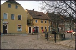 Bild: Blick über den Markt in Weißenberg zum Museum 'Alte Pfefferküchlerei'