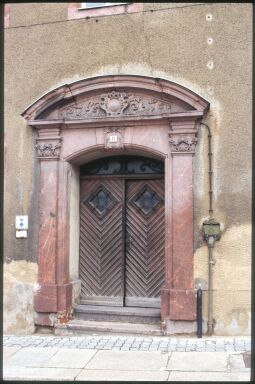 Bild: Portal aus Rochlitzer Porphyr in Rochlitz