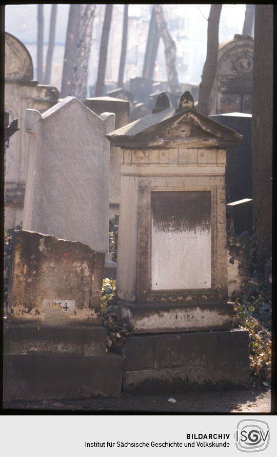 Gräber auf dem jüdischen Friedhof in der Dresdner Neustadt