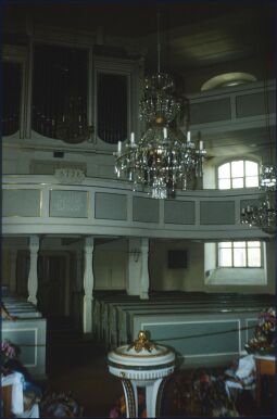 Bild: Blick zur Orgelempore in der Kirche Seiffen