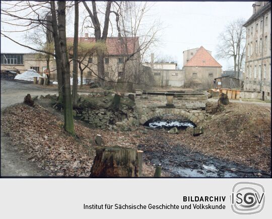 Brücke über den Schlossteich zur Schlossinsel Wachau