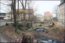 Bild: Brücke über den Schlossteich zur Schlossinsel Wachau
