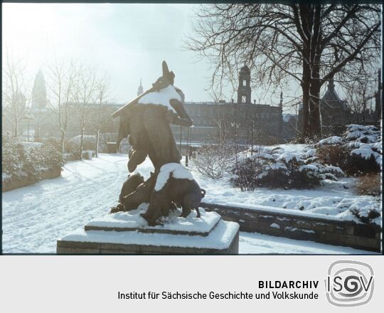 Denkmal für den Hofnarr Föhlich an der Augustustbrücke in Dresden.