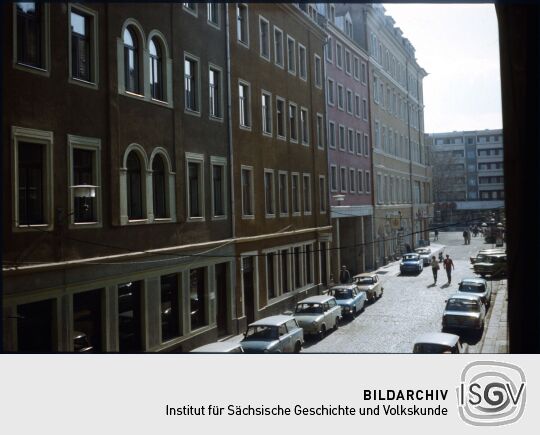 Blick durch den Obergraben zur Hauptstraße in der Dresdner Neustadt