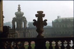 Bild: Blick von der Galerie des Dresdner Zwingers zum Kronentor