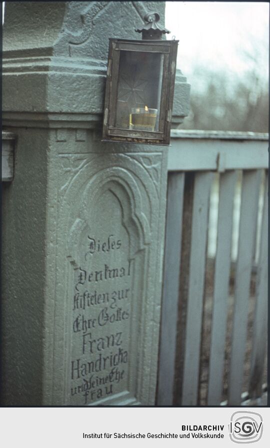 Denkmal zu Ehren Gottes, gestigten von Franz Handricha  und seiner Ehefrau