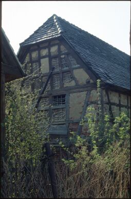 Bild: Fachwerkgebäude mit Bauschäden in Breunsdorf