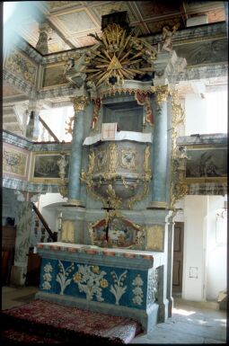 Bild: Kanzelaltar der Kirche in Oybin