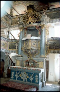 Bild: Kanzelaltar der Kirche in Oybin